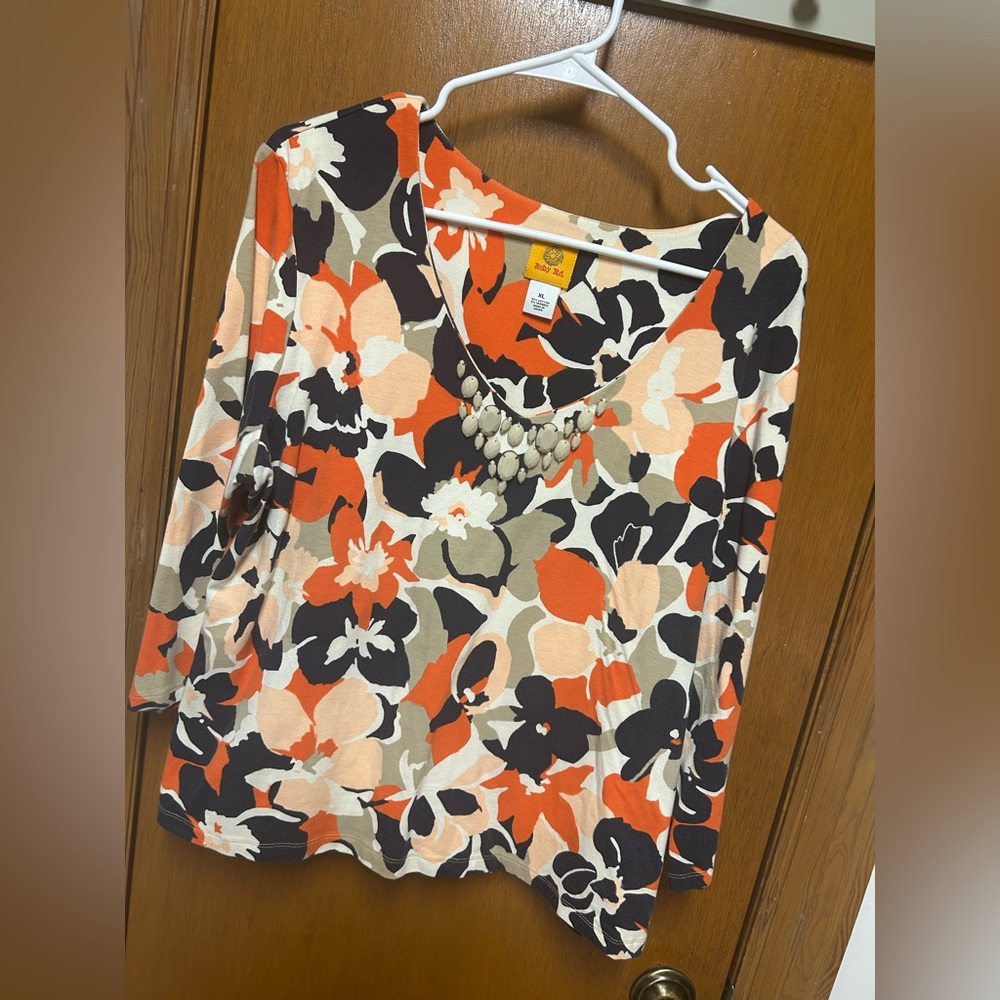 3/4 sleeve top